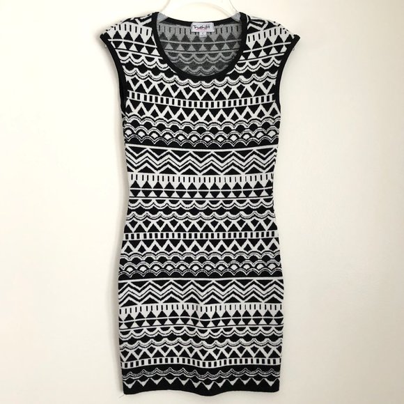 Geometric Dress - Picture 1 of 5